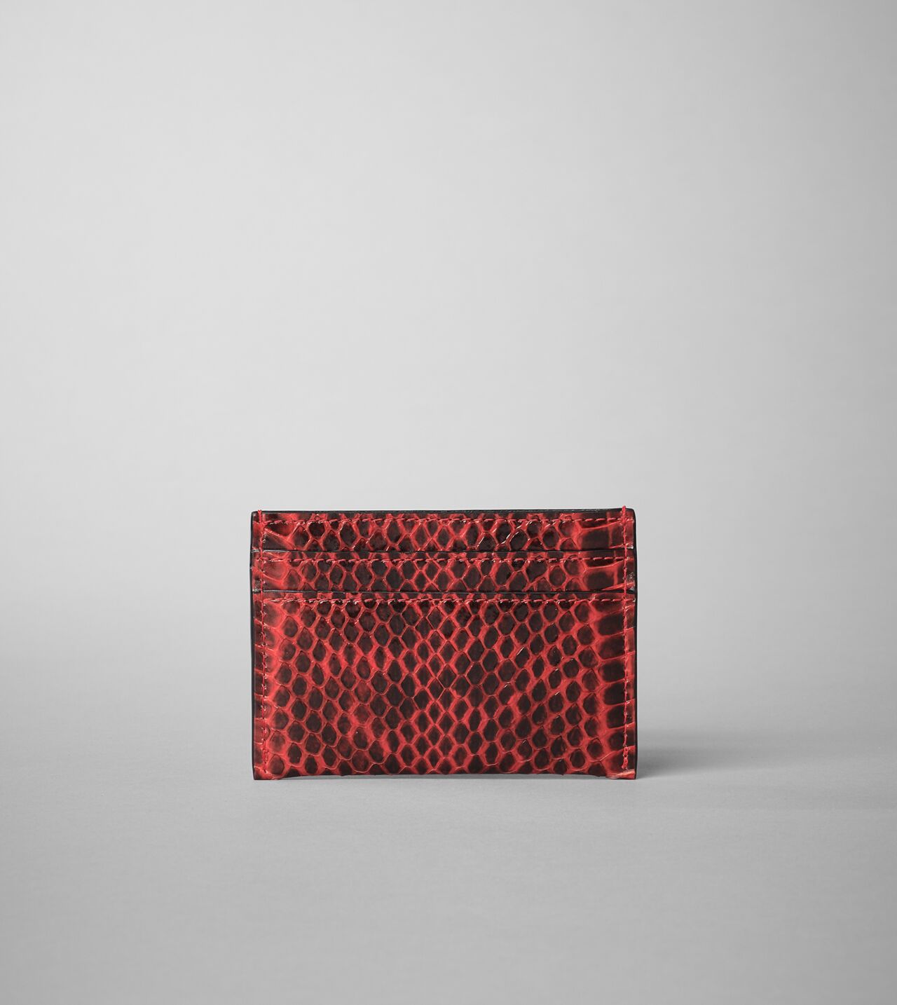 Credit card holder in Red elaphe snakeskin